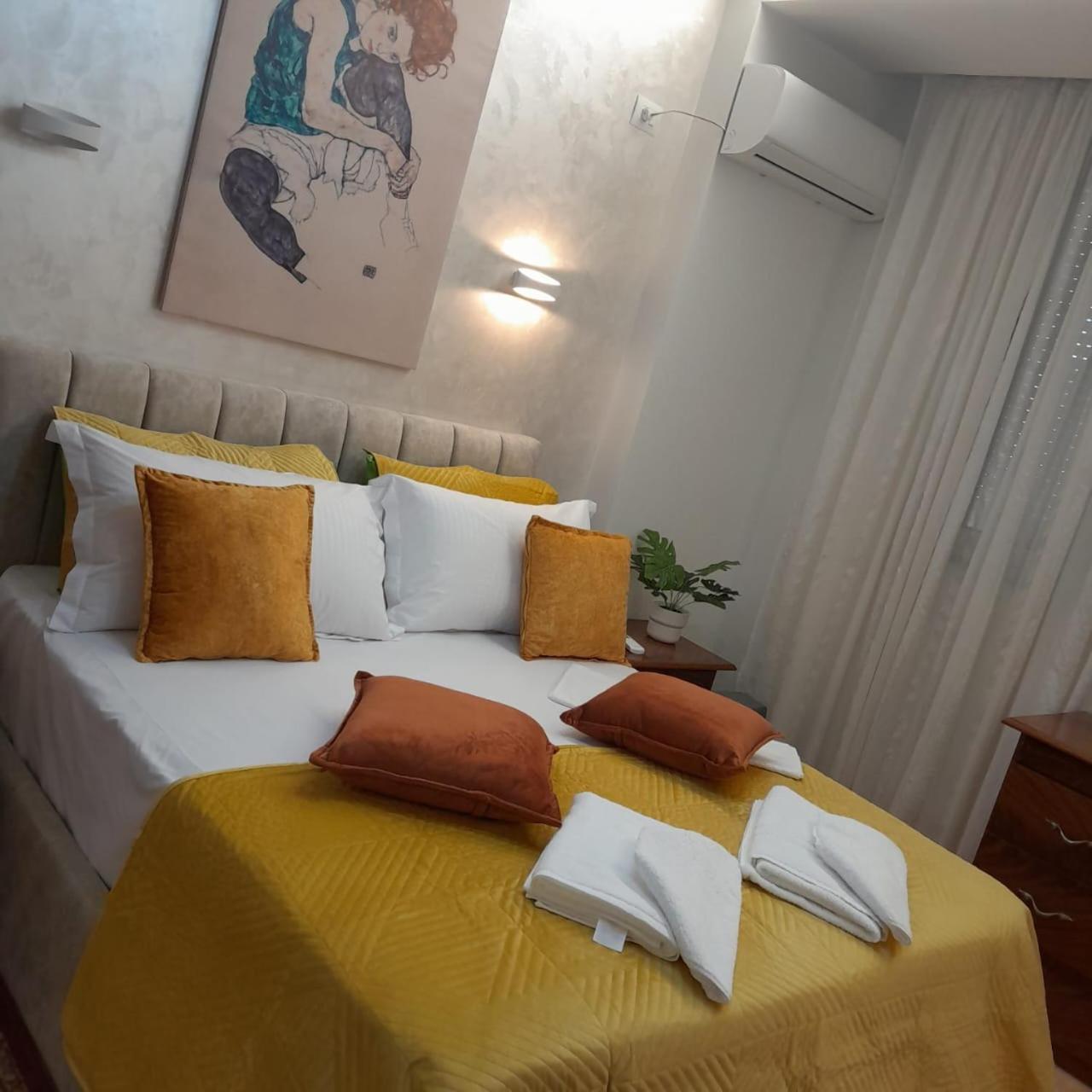 Bani'S Cozy Lovely Apt Tirana Extérieur photo